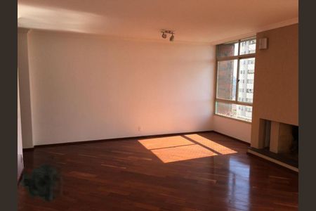 Apartamento à venda com 3 quartos, 250m² em Vila Alexandria, São Paulo