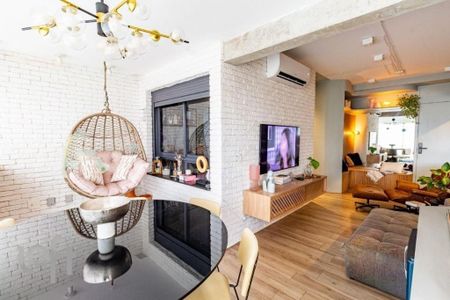 Apartamento à venda com 2 quartos, 74m² em Cerqueira César, São Paulo