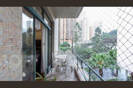 Apartamento à venda com 259m², 3 quartos e 2 vagas
