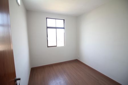 Quarto 1 de apartamento para alugar com 3 quartos, 60m² em Jardim Vera Cruz, Contagem
