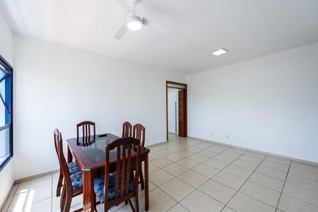 Sala de apartamento para alugar com 2 quartos, 120m² em Ponta da Praia, Santos