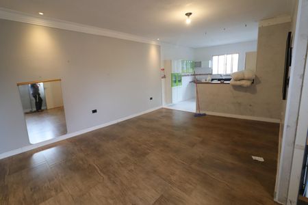 Sala de casa para alugar com 2 quartos, 110m² em Jaguaribe, Osasco