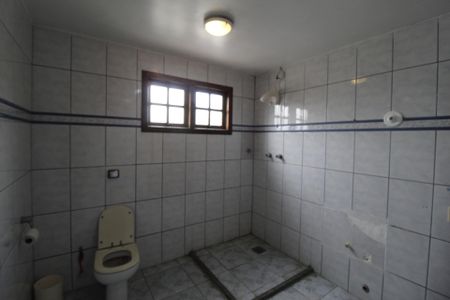 Casa à venda com 262m², 4 quartos e 4 vagasBanheiro 2