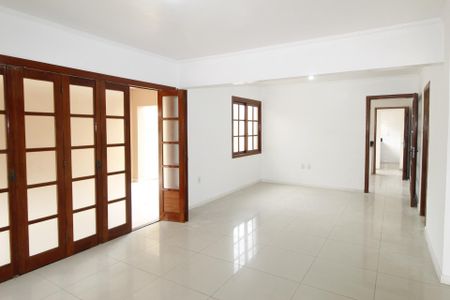 Sala de casa à venda com 4 quartos, 262m² em Sarandi, Porto Alegre