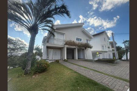 Casa de condomínio à venda com 474m², 4 quartos e 5 vagas Casa de condomínio à venda com 474m², 4 quartos e 5 vagasFoto 01