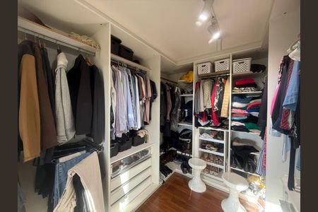 Casa de condomínio à venda com 474m², 4 quartos e 5 vagas Casa de condomínio à venda com 474m², 4 quartos e 5 vagasFoto 38