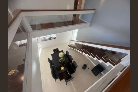 Casa de condomínio à venda com 474m², 4 quartos e 5 vagas Casa de condomínio à venda com 474m², 4 quartos e 5 vagasFoto 05