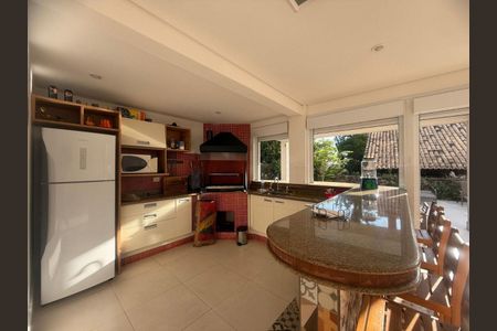 Casa de condomínio à venda com 474m², 4 quartos e 5 vagas Casa de condomínio à venda com 474m², 4 quartos e 5 vagasFoto 04