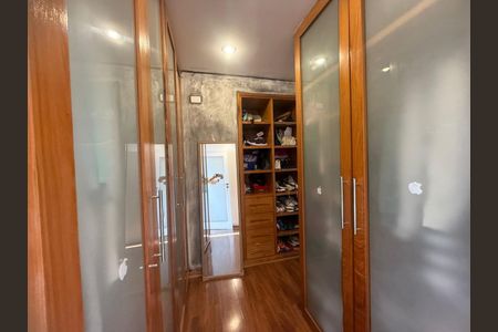 Casa de condomínio à venda com 474m², 4 quartos e 5 vagas Casa de condomínio à venda com 474m², 4 quartos e 5 vagasFoto 35