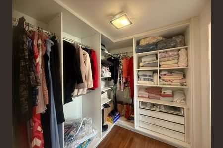 Casa de condomínio à venda com 474m², 4 quartos e 5 vagas Casa de condomínio à venda com 474m², 4 quartos e 5 vagasFoto 08