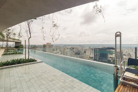 Studio para alugar com 31m², 1 quarto e sem vaga Studio para alugar com 31m², 1 quarto e sem vagaÁrea comum - Piscina