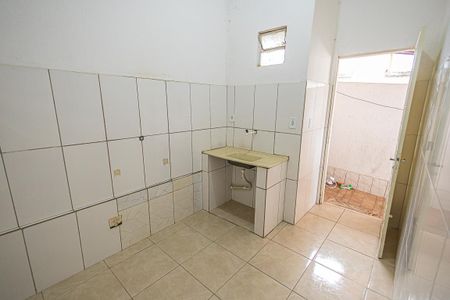 Cozinha de kitnet/studio para alugar com 1 quarto, 20m² em Trevo, Belo Horizonte