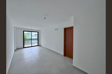 Sala de apartamento à venda com 2 quartos, 60m² em Recreio dos Bandeirantes, Rio de Janeiro