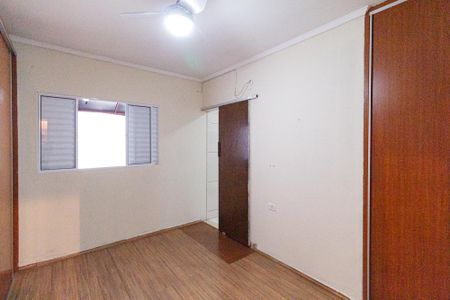 Suíte 2 de casa para alugar com 2 quartos, 80m² em Vila Silviania, Carapicuíba