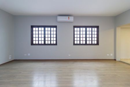 Sala de casa para alugar com 3 quartos, 250m² em Vila Cordeiro, São Paulo