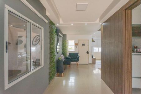 Sala de casa de condomínio para alugar com 3 quartos, 230m² em Jardim Nova Europa, Campinas