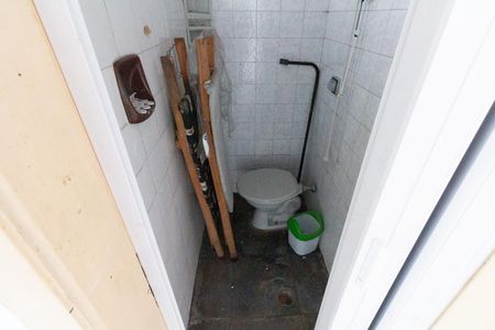 Casa à venda com 150m², 3 quartos e 2 vagasBanheiro da Edícula