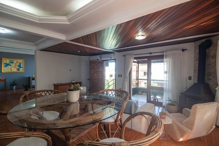 Sala de casa para alugar com 3 quartos, 350m² em Nonoai, Porto Alegre