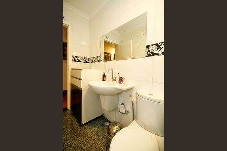 Casa para alugar com 180m², 3 quartos e 2 vagas Casa para alugar com 180m², 3 quartos e 2 vagasBanheiro Social