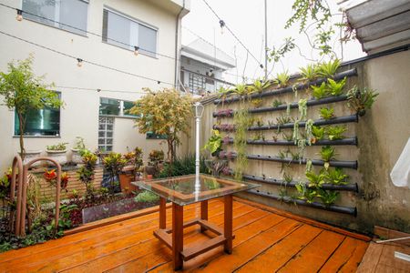 Casa para alugar com 180m², 3 quartos e 2 vagas Casa para alugar com 180m², 3 quartos e 2 vagasJardim