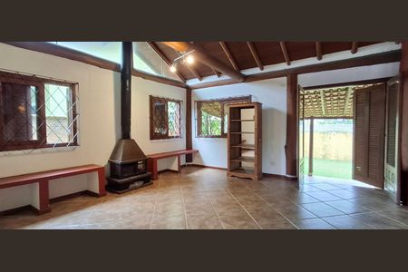 Sala de casa para alugar com 3 quartos, 265m² em Rio Tavares, Florianópolis