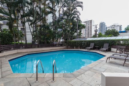 Apartamento à venda com 80m², 2 quartos e 1 vaga Apartamento à venda com 80m², 2 quartos e 1 vagaÁrea comum - Piscina