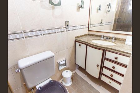 Apartamento à venda com 130m², 3 quartos e 1 vaga Apartamento à venda com 130m², 3 quartos e 1 vagaBanheiro