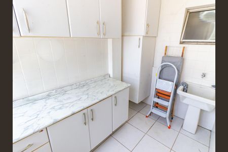Apartamento à venda com 130m², 3 quartos e 1 vaga Apartamento à venda com 130m², 3 quartos e 1 vagaÁrea de Serviço