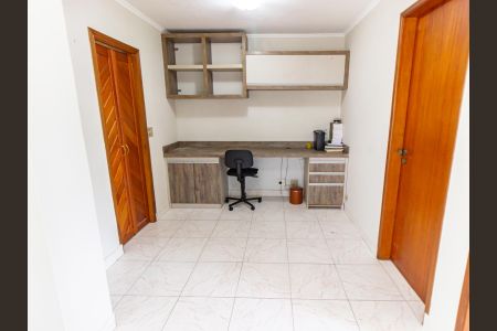 Apartamento à venda com 130m², 3 quartos e 1 vaga Apartamento à venda com 130m², 3 quartos e 1 vagaEscritório