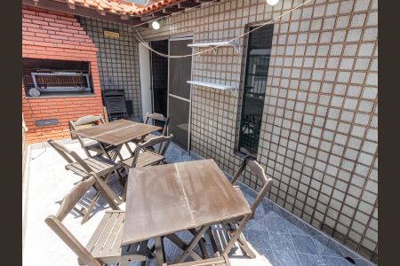 Apartamento à venda com 130m², 3 quartos e 1 vaga Apartamento à venda com 130m², 3 quartos e 1 vagaTerraço