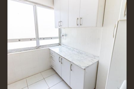 Apartamento à venda com 130m², 3 quartos e 1 vaga Apartamento à venda com 130m², 3 quartos e 1 vagaÁrea de Serviço