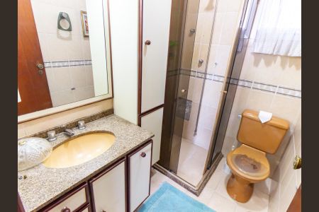 Apartamento à venda com 130m², 3 quartos e 1 vaga Apartamento à venda com 130m², 3 quartos e 1 vagaBanheiro da Suíte