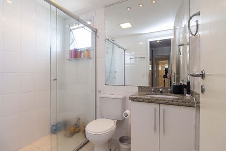 Apartamento à venda com 108m², 3 quartos e 2 vagasBanheiro da Suíte