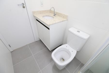 Banheiro de apartamento para alugar com 2 quartos, 65m² em Parque Industrial, São José dos Campos