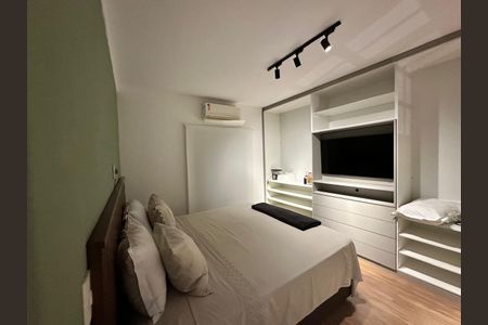 Casa à venda com 340m², 4 quartos e 4 vagas Casa à venda com 340m², 4 quartos e 4 vagasSuíte 3