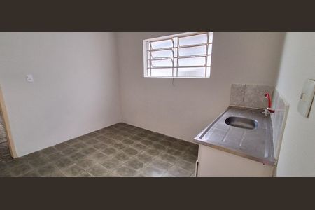 Casa à venda com 150m², 2 quartos e 2 vagas Casa à venda com 150m², 2 quartos e 2 vagasCozinha