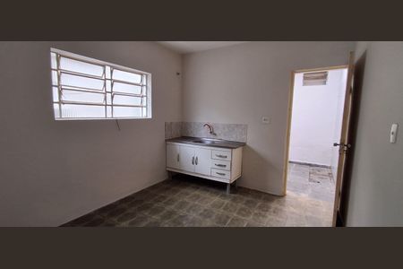 Casa à venda com 150m², 2 quartos e 2 vagas Casa à venda com 150m², 2 quartos e 2 vagasCozinha