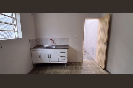 Casa à venda com 150m², 2 quartos e 2 vagas Casa à venda com 150m², 2 quartos e 2 vagasCozinha
