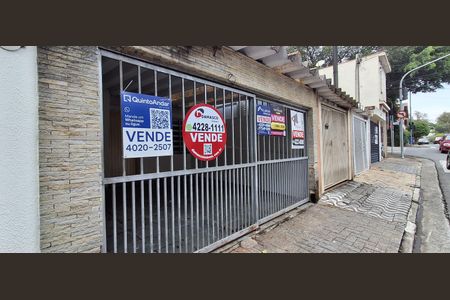 Casa à venda com 150m², 2 quartos e 2 vagas Casa à venda com 150m², 2 quartos e 2 vagasFachada