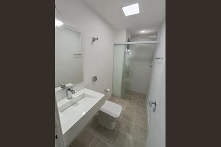 Apartamento à venda com 49m², 2 quartos e 1 vaga Apartamento à venda com 49m², 2 quartos e 1 vagaBanheiro