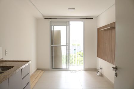 Sala e Cozinha Integrada de apartamento para alugar com 2 quartos, 33m² em Parque Industrial Tomas Edson, São Paulo