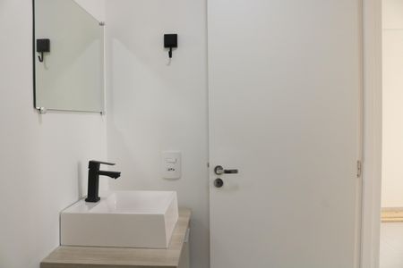 Apartamento à venda com 33m², 2 quartos e sem vagaBanheiro