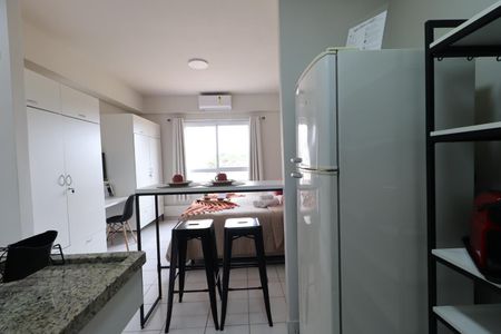 Cozinha de kitnet/studio para alugar com 1 quarto, 22m² em Iguatemi, Ribeirão Preto