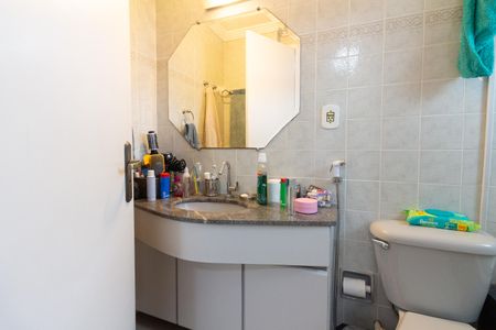 Apartamento à venda com 80m², 3 quartos e 1 vaga Apartamento à venda com 80m², 3 quartos e 1 vagaBanheiro da Suíte