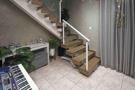 Casa à venda com 400m², 3 quartos e 2 vagas Casa à venda com 400m², 3 quartos e 2 vagasSala