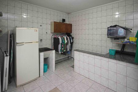 Casa à venda com 400m², 3 quartos e 2 vagas Casa à venda com 400m², 3 quartos e 2 vagasÁrea de Serviço