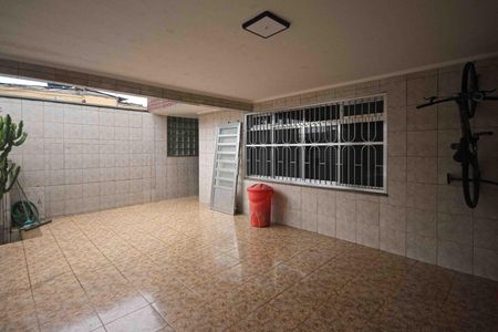 Casa à venda com 400m², 3 quartos e 2 vagas Casa à venda com 400m², 3 quartos e 2 vagasGaragem