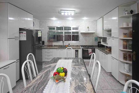 Casa à venda com 400m², 3 quartos e 2 vagas Casa à venda com 400m², 3 quartos e 2 vagasCozinha