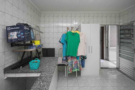 Casa à venda com 400m², 3 quartos e 2 vagas Casa à venda com 400m², 3 quartos e 2 vagasÁrea de Serviço