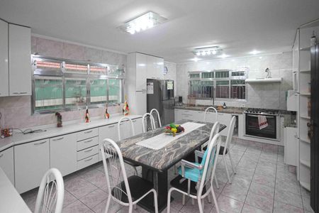 Casa à venda com 400m², 3 quartos e 2 vagas Casa à venda com 400m², 3 quartos e 2 vagasCozinha